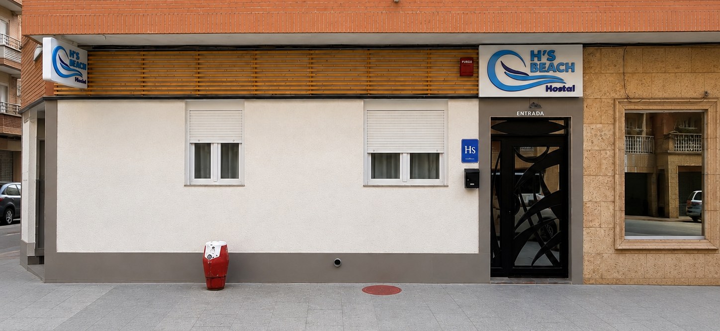 HS Beach main entrance in Torrevieja